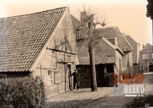 Kattenstraat: Voor het huis Gerhard Maarse,broer van Maarse,Borculoseweg.