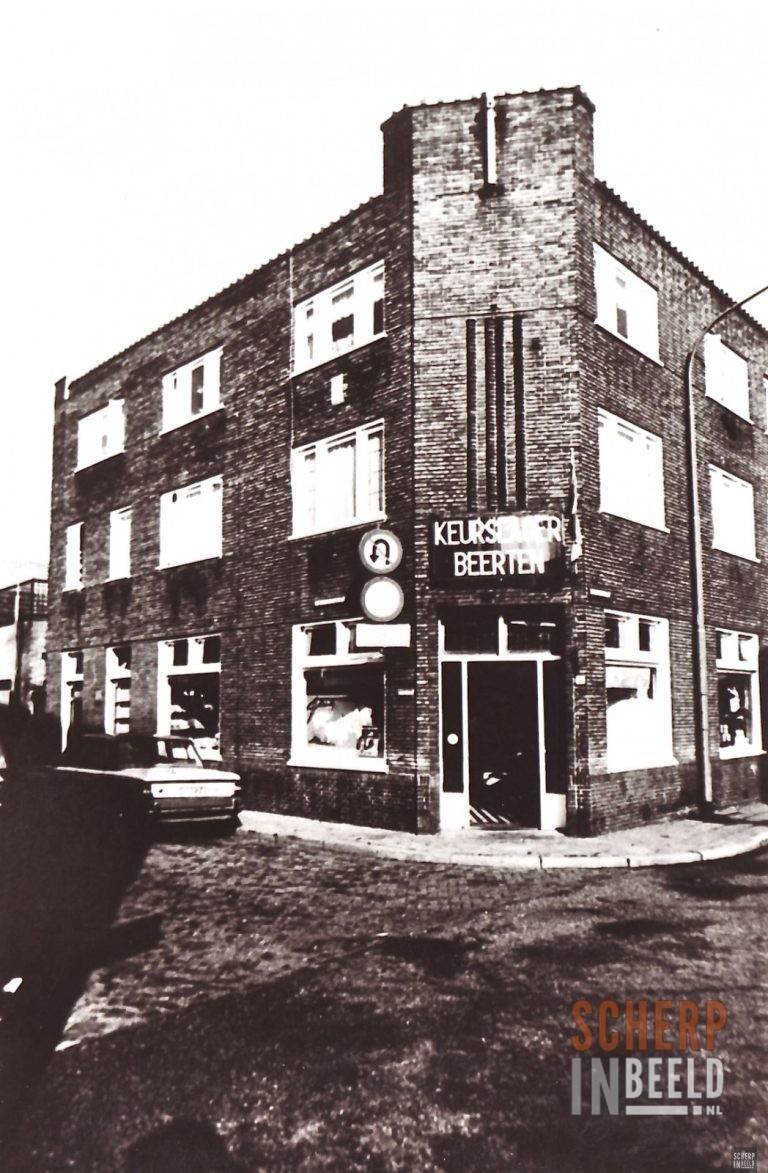 Keurslagerij Jan Beerten: Hoek Markt/Notenboomstraat/Nieuwestraat