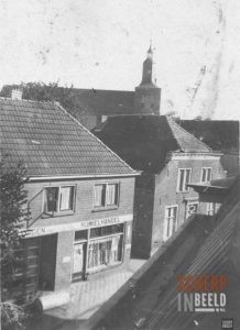 Nieuwestraat : Foto genomen vanuit dakraam Nieuwestraat 17, foto Hubers.