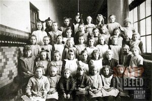 Klassenfoto Meisjesschool St.Jozeph