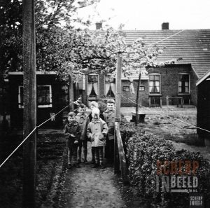 Tramstraat : Deze foto is gemaakt in de tuin van de Familie Hesseling aan de Tramstraat.