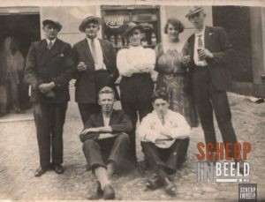 Diverse Personen: foto uit de dertiger jaren