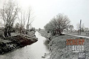 Borculoseweg: de Slinge, het pad rechts op de foto is nu de Hartebroekseweg.