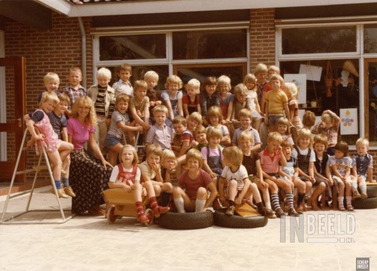 Klassenfoto Protestantse school: vvvvvvvvvvvvvvvvvvvvvvvvvvvvvv