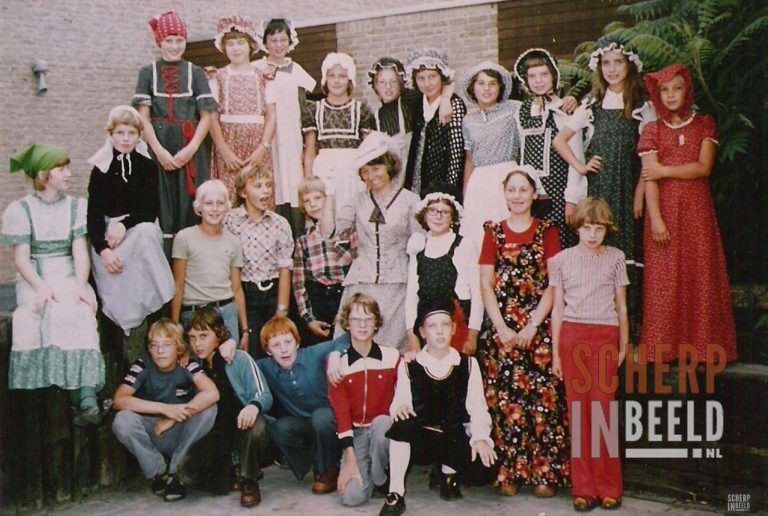 Klassenfoto’s St. Willibrordus: 1977