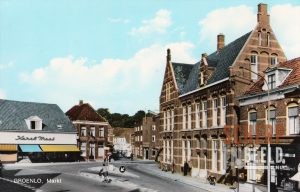 Ansichtkaart: De Markt.