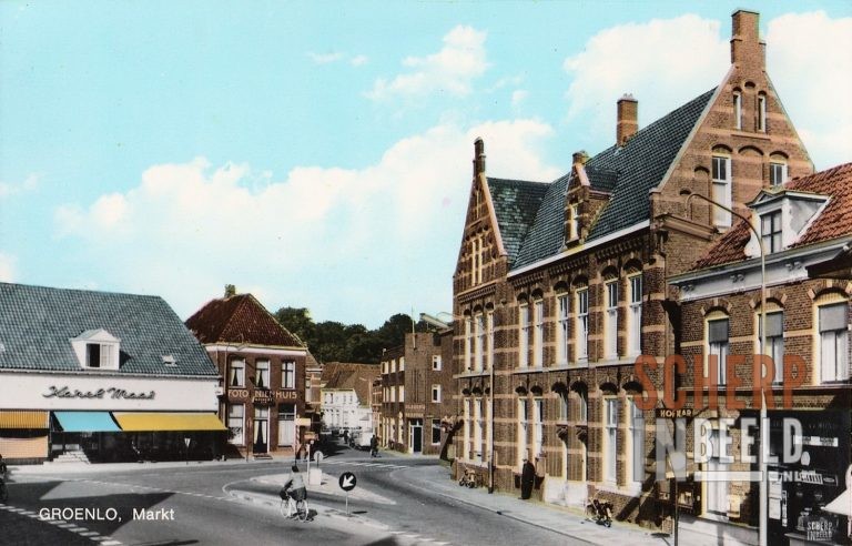 Ansichtkaart: De Markt.